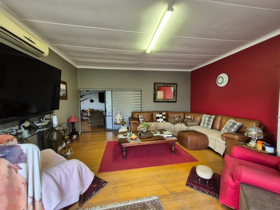 6 Bedroom Property for Sale in Dewetsdorp Free State